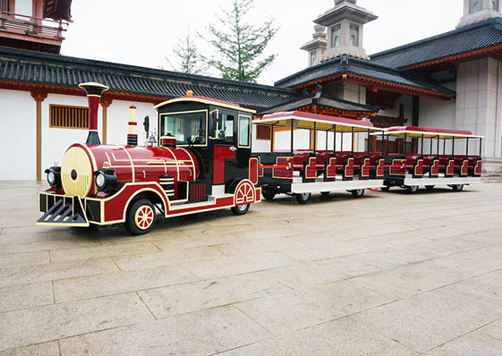 img of 非常适应急转弯的观光火车（转弯半径6米）