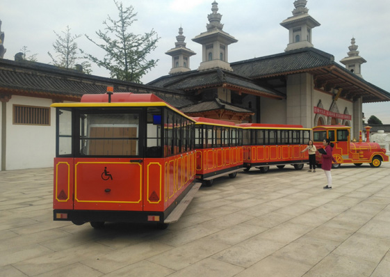 img of 非常适应寒冷气候的观光火车