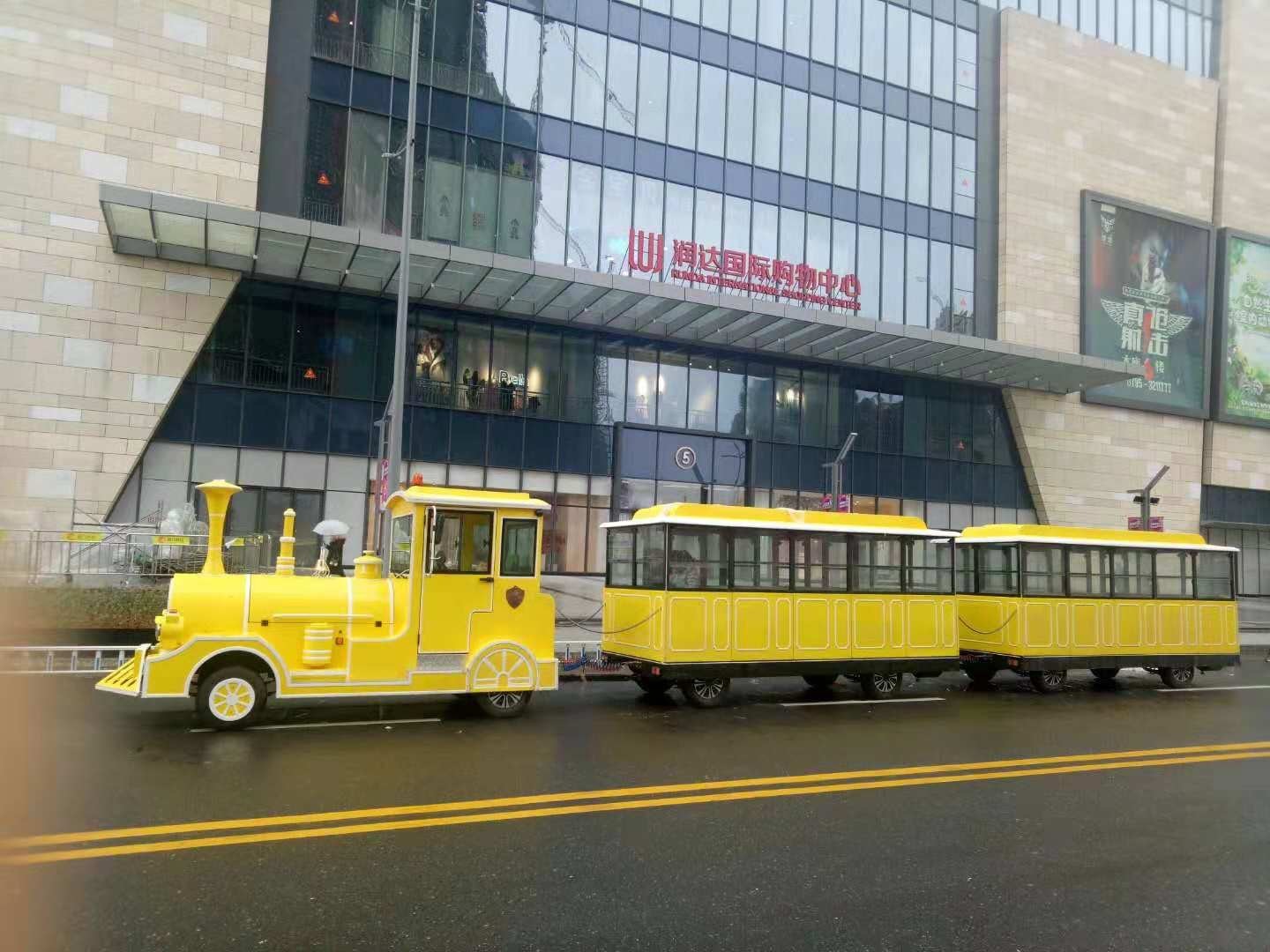 非常适应寒冷气候的观光火车