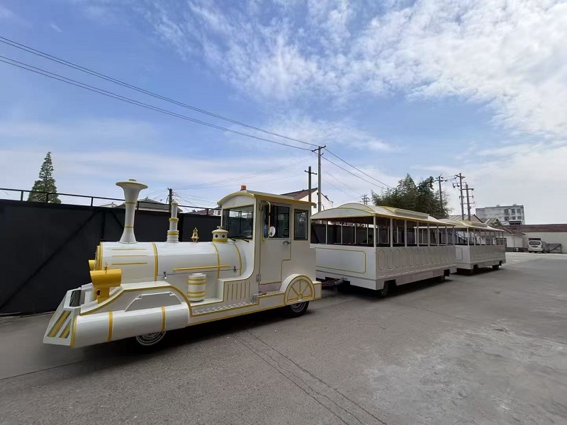 無軌小火車遊樂設備：爲何成爲景區與商場的“人氣收割機”？